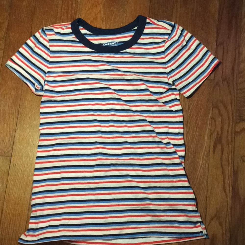 Old Navy 3 tee’s BUNDLE